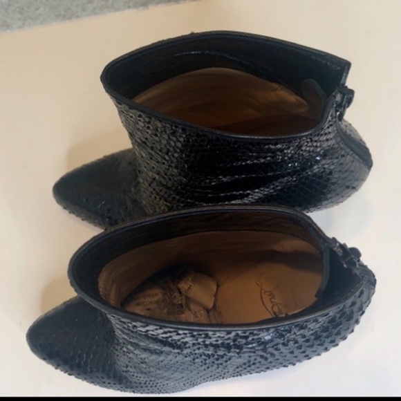👠SOLD👠 Louboutin Black python Ankle Boots Bootie - Picture 8 of 8